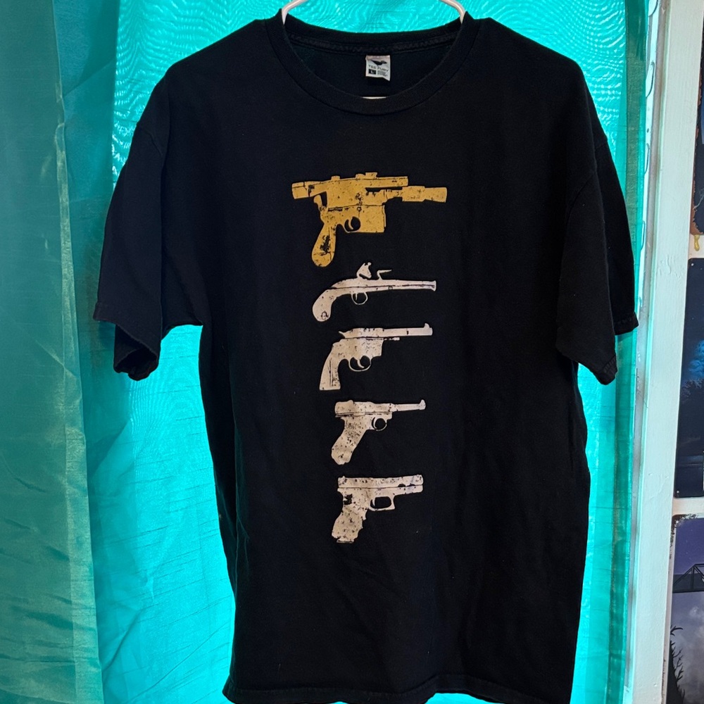 Guns black t-shirt